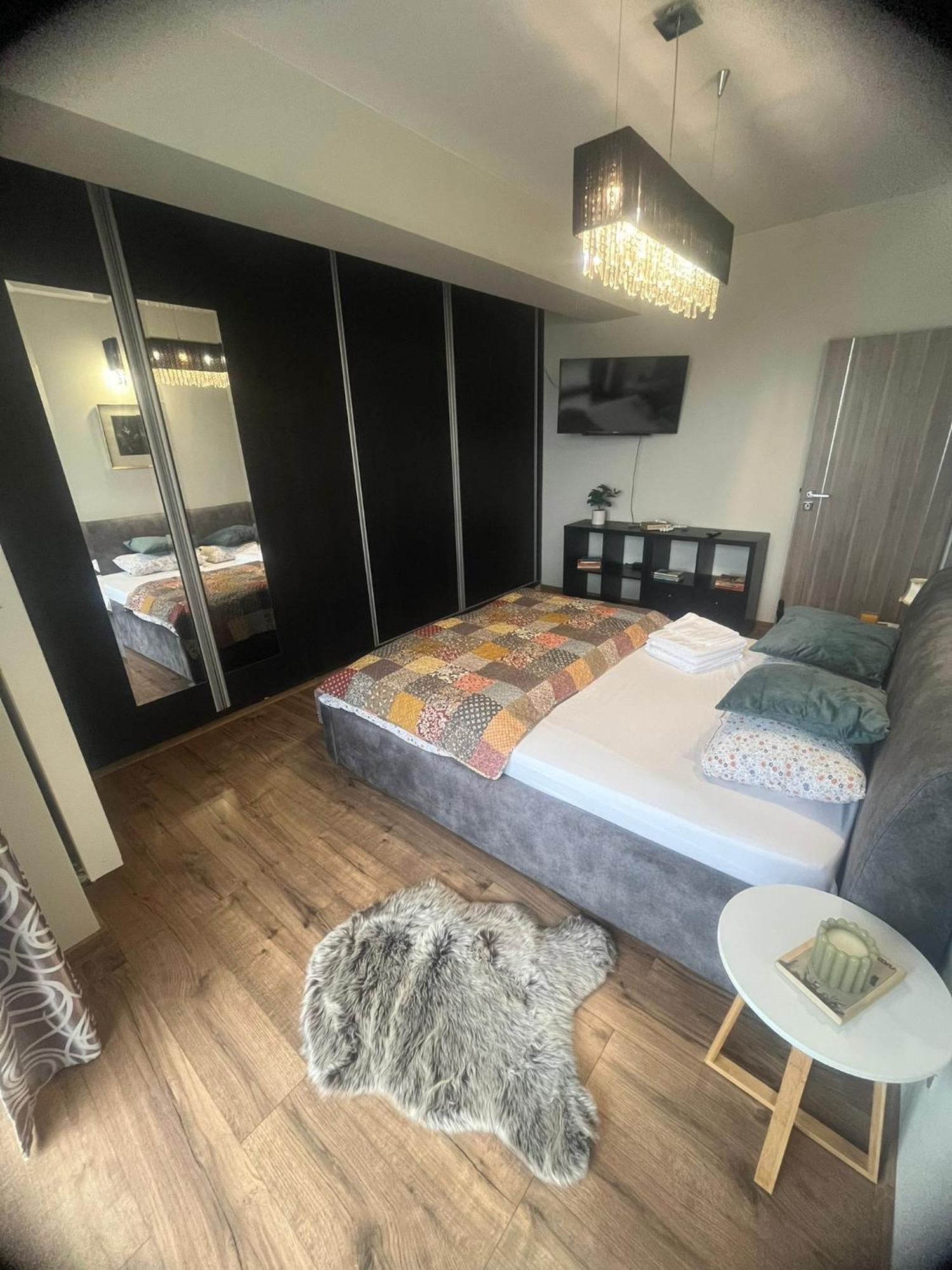 Panorama Apartament Plaza Tower Satu Mare Eksteriør bilde